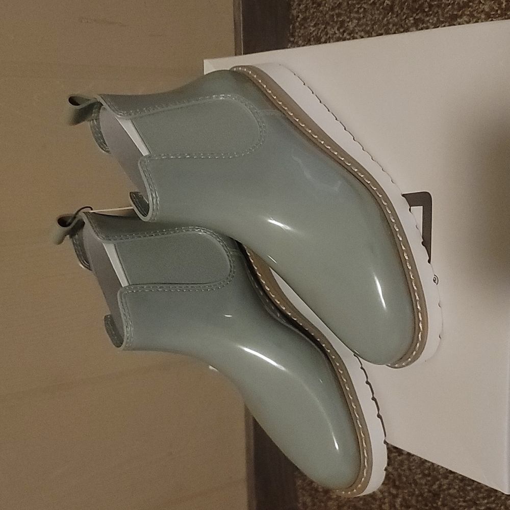 COUGAR Kensington Pull-on Rain Boot: SAGE GREEN: NIB: SZ 7